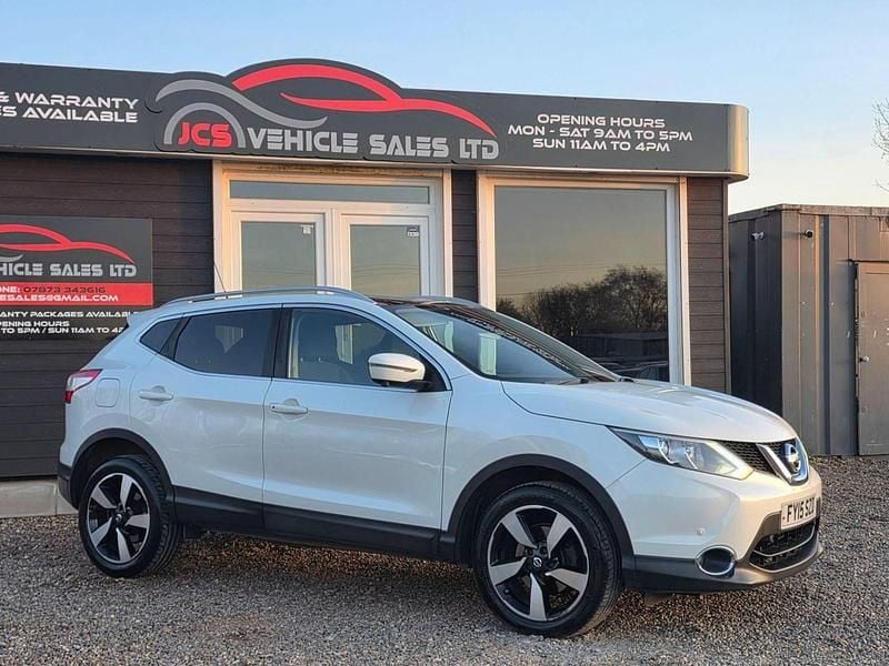 Used Nissan Qashqai N-TEC 110 HP (80 kW) 2015 White SUV