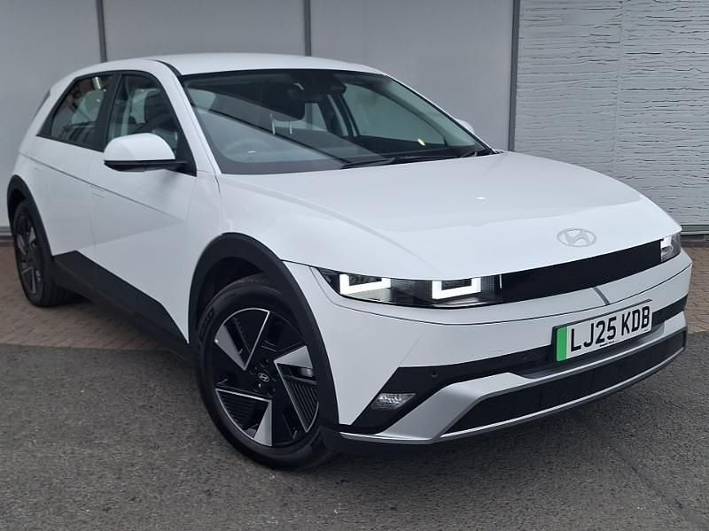 White Used 2025 Hyundai Ioniq 6 Advanced Sedan | £29,498 (Expensive) - Image 1/4