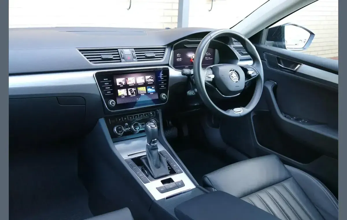Used Skoda Superb SE Technology 160 HP (117 kW) 2023 Black magic pearl effect Estate