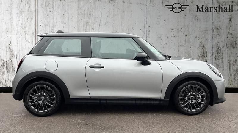Used Mini Cooper S Hatch 201 HP (147 kW) 2025 Silver Hatchback