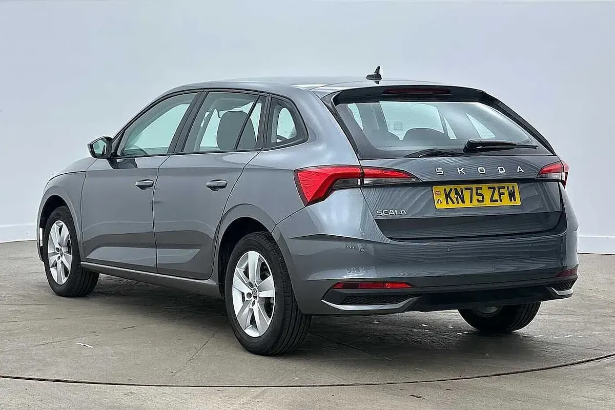 Used Skoda Scala SE 113 HP (83 kW) 2025 Graphite grey metallic Hatchback