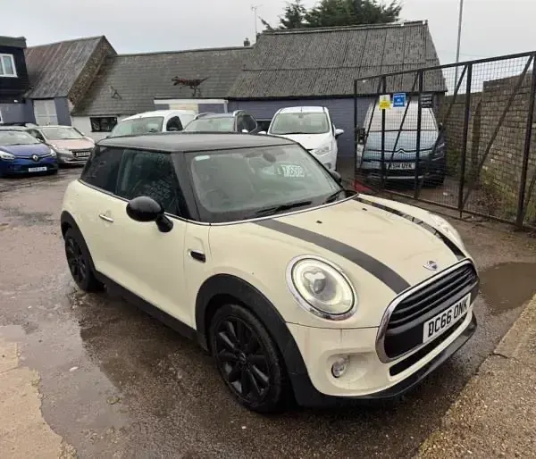 Used Mini Cooper D Hatch 116 HP (85 kW) 2016 White Hatchback