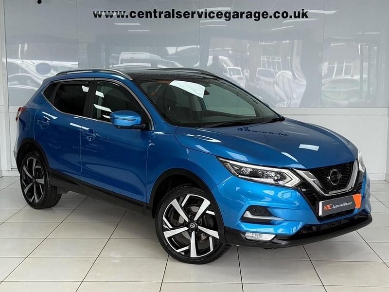 Blue Used 2018 Nissan Qashqai Tekna SUV | £11,995 (Fair price) - Image 1/3