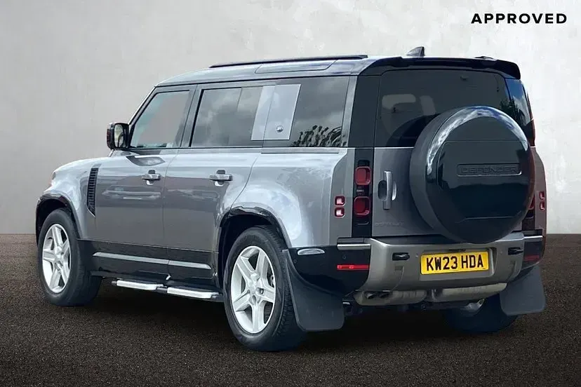 Used Land Rover Defender SE Dynamic 250 HP (183 kW) 2023 Grey SUV