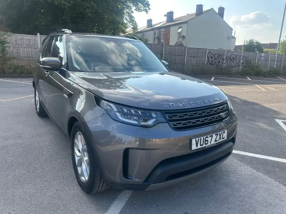 Used Land Rover Discovery 5 SE 2017 Grey SUV