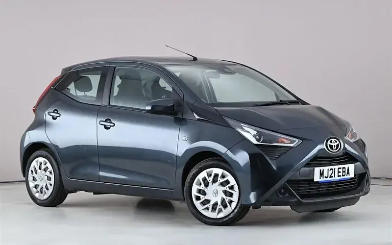 Usado Toyota Aygo X-play 72 HP (52 kW) 2021 Citadino