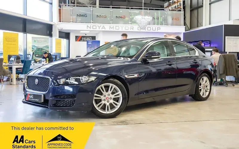 Used Jaguar XE Ingenium 200 HP (147 kW) 2017 Sedan