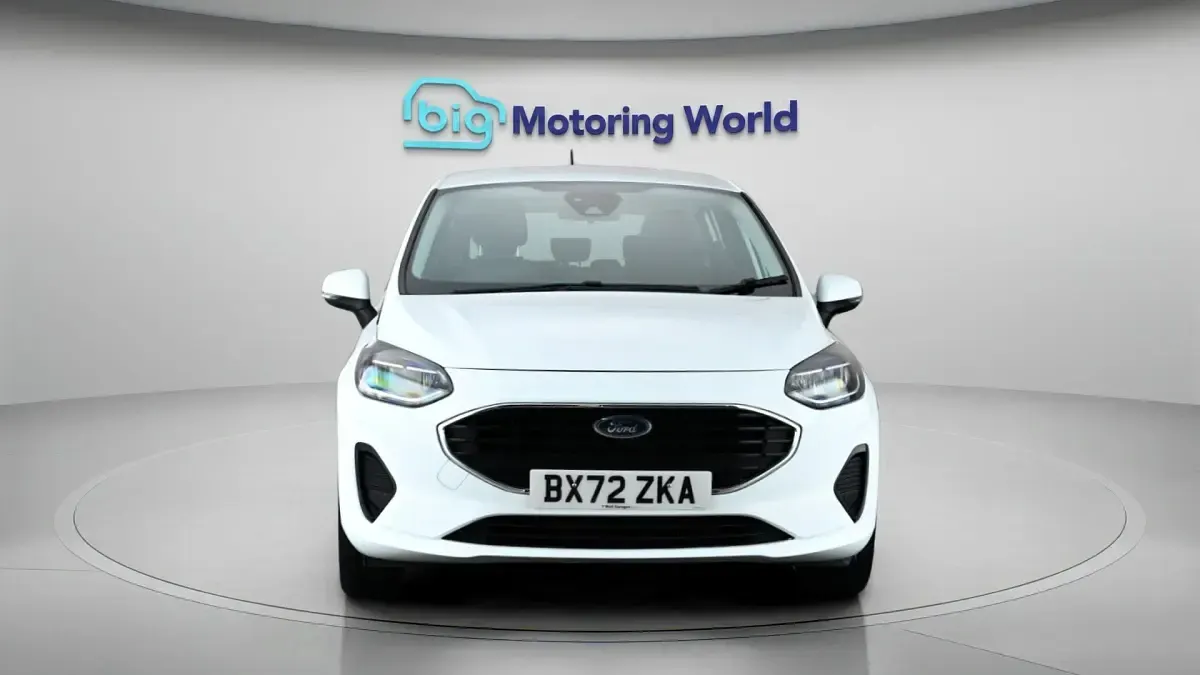 Used Ford Fiesta Trend 75 HP (55 kW) 2022 White Hatchback