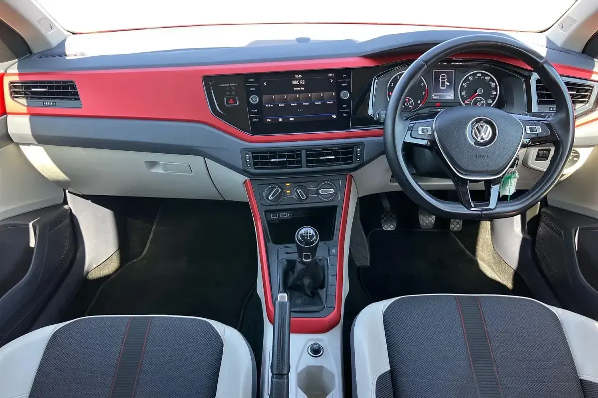 Used VW Polo Beats 65 HP (47 kW) 2019 Red Hatchback