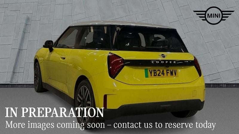 Used Mini Cooper Hatch 133 kW (181 HP) 2024 Yellow Hatchback