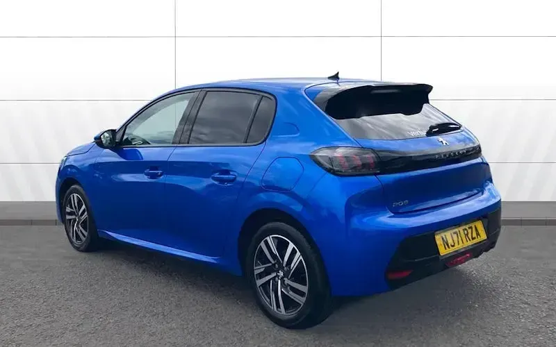 Second-hand Peugeot 208 Allure Premium 102 CP (75 kW) 2021 Albastru Hatchback