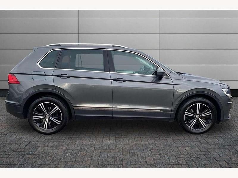 Used VW Tiguan SE 125 HP (91 kW) 2018 Grey SUV