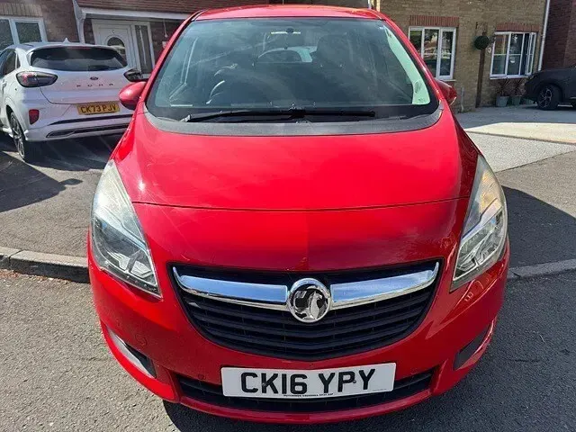 Used Vauxhall Meriva 120 HP (88 kW) 2016 Red MPV