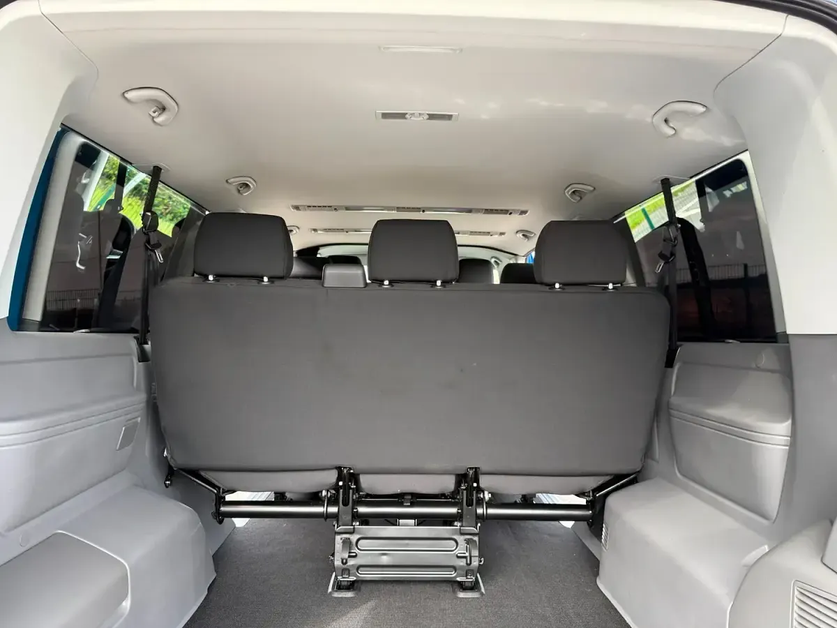 Used VW Transporter SE 2022 Blue Van