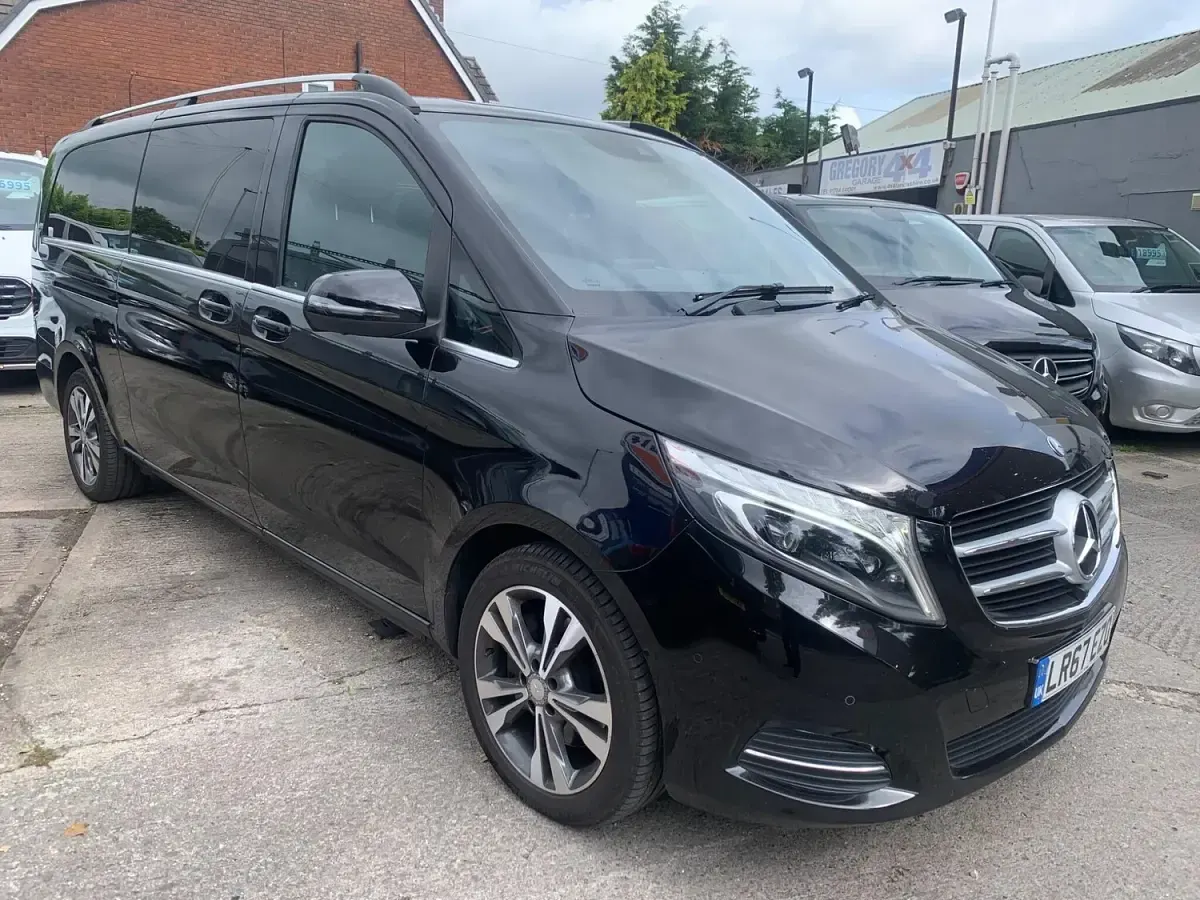 Used Mercedes V220 163 HP (119 kW) 2017 Black MPV