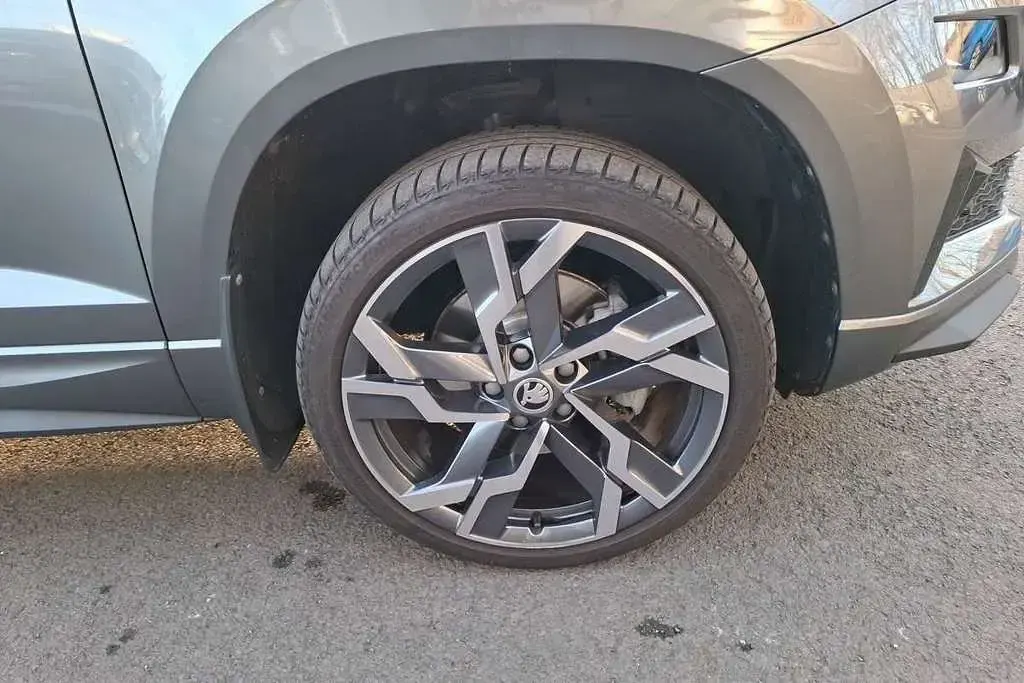Used Skoda Karoq SportLine 150 HP (110 kW) 2024 Grey SUV