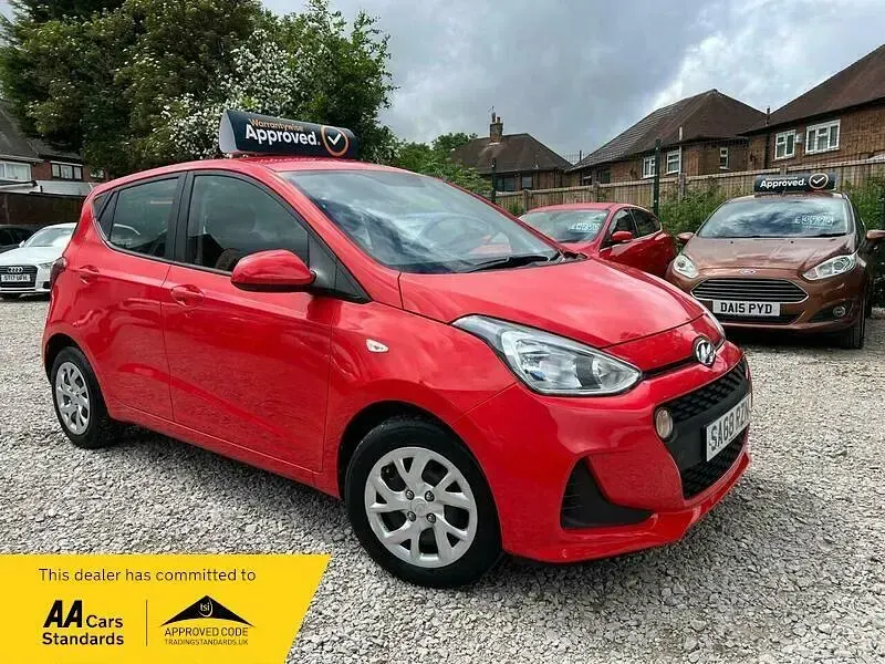 Used Hyundai i10 SE 67 HP (49 kW) 2018 Red Hatchback