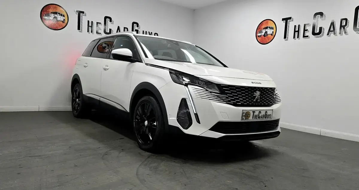 Used Peugeot 5008 Allure Premium 130 HP (95 kW) 2021 White SUV