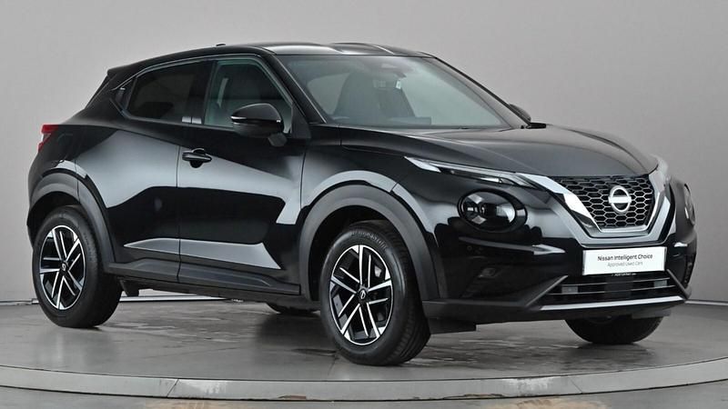 Black Used 2024 Nissan Juke N-Connecta SUV | £15,699 (Fair price) - Image 1/4