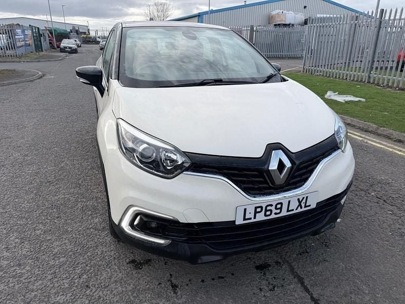 Used Renault Captur Play 2020 Cream SUV