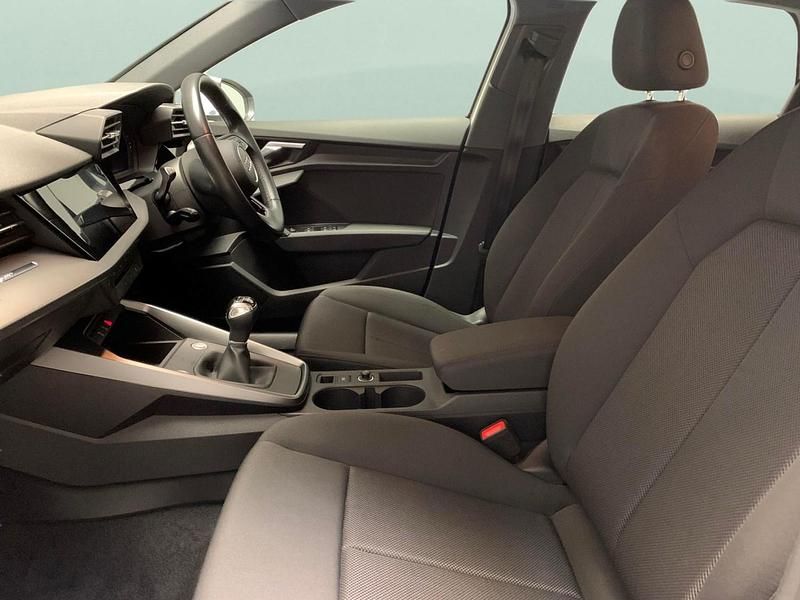 Used Audi A3 Sportback Advanced 110 HP (80 kW) 2020 White Hatchback