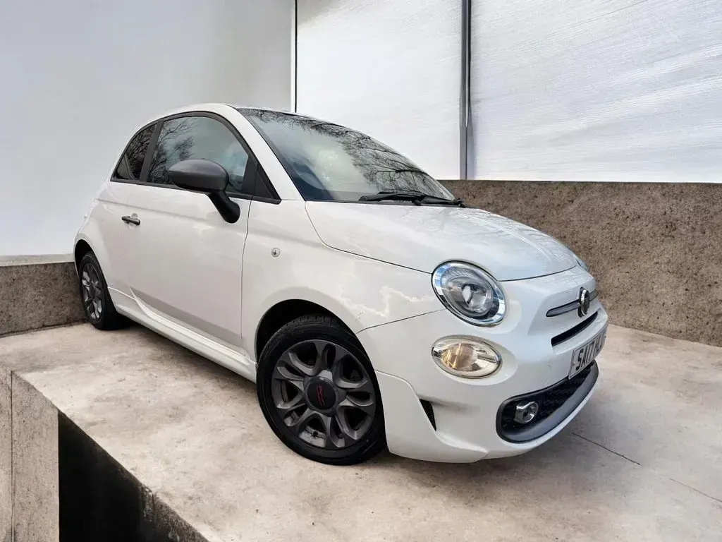 Used Fiat 500 Lounge 69 HP (50 kW) 2017 White Hatchback