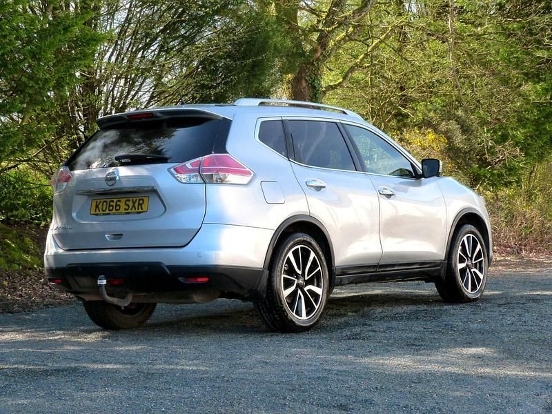 Used Nissan X-Trail Tekna 130 HP (95 kW) 2017 Silver SUV