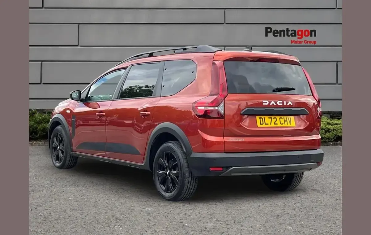 Used Dacia Jogger Extreme 110 HP (80 kW) 2023 Brown MPV
