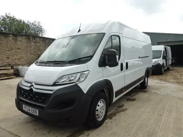Used Citroën Relay 140 HP (102 kW) 2024 White Van