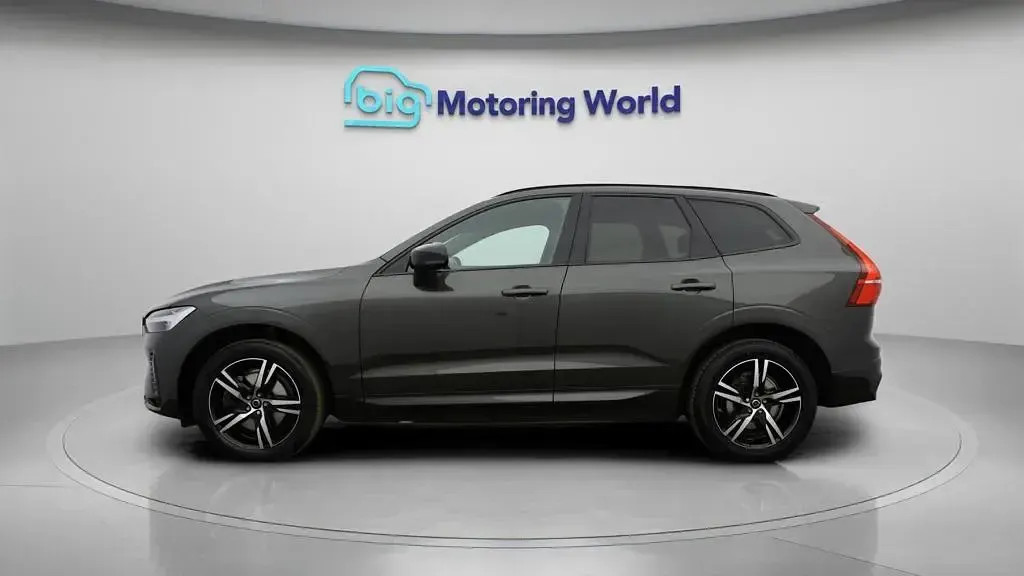 Used Volvo XC60 R-Design 250 HP (183 kW) 2021 Grey SUV