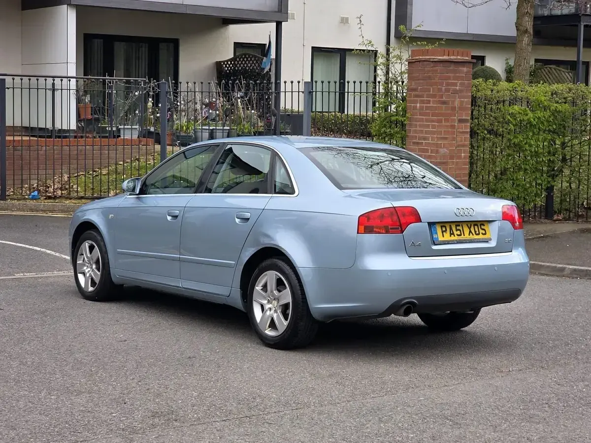 Used Audi A4 128 HP (94 kW) 2005 Blue Sedan