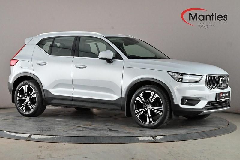 Used Volvo XC40 Inscription 150 HP (110 kW) 2019 Silver SUV