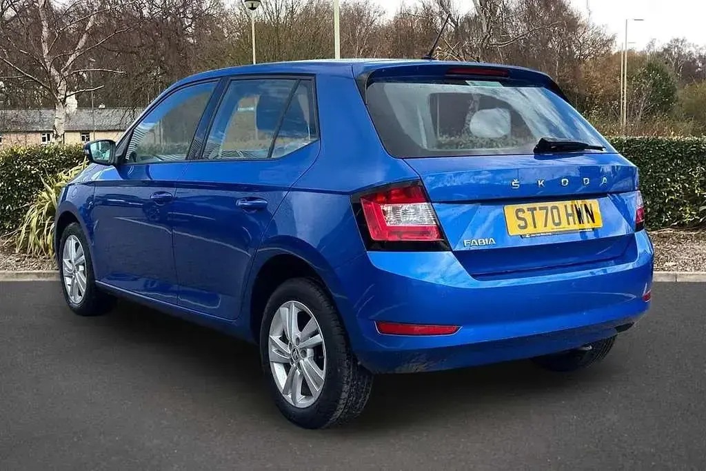 Used Skoda Fabia SE 95 HP (69 kW) 2020 Blue Hatchback