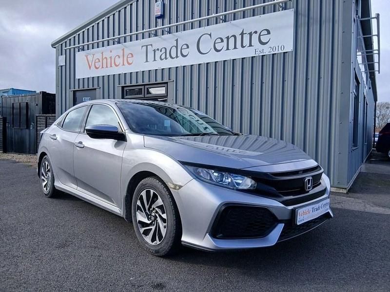 Used Honda Civic SE 129 HP (94 kW) 2017 Silver Hatchback