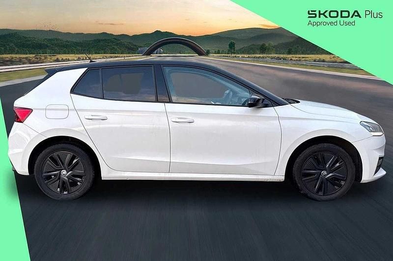 Used Skoda 110 R Colour Edition 81 HP (59 kW) 2022 Candy white black magic pearl effect Hatchback