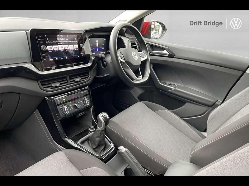 Used VW T-Cross Life 95 HP (69 kW) 2024 Red SUV