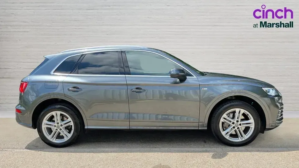 Used Audi Q5 S-Line 190 HP (139 kW) 2019 Grey SUV