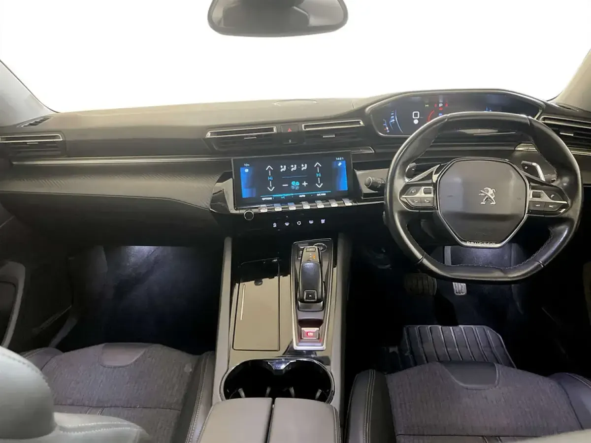 Used Peugeot 508 SW Allure Premium 130 HP (95 kW) 2022 Red Estate