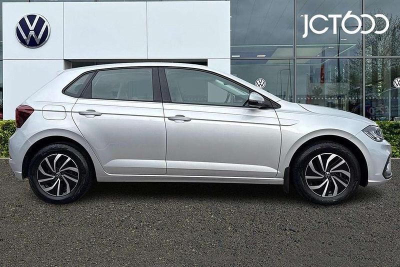Used VW Polo Life 95 HP (69 kW) 2022 Silver Hatchback