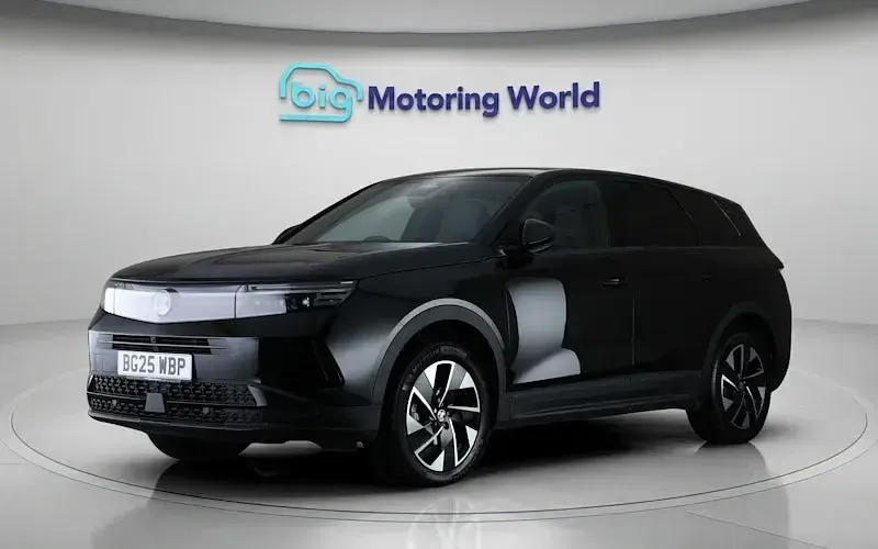 Used Vauxhall Grandland X Ultimate 136 HP (100 kW) 2025 Black SUV