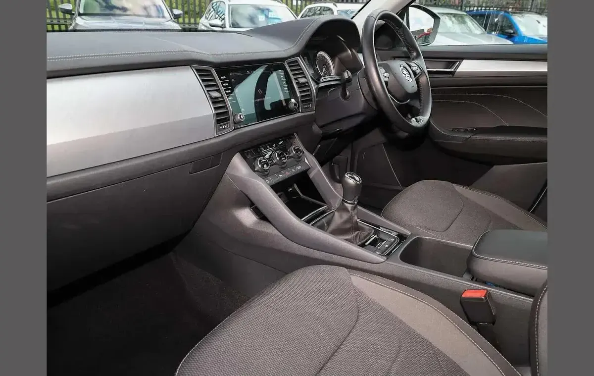 Second-hand Skoda Kodiaq SE Drive 147 CP (108 kW) 2022 Alb SUV