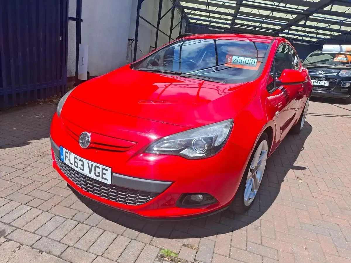 Used Vauxhall Astra GTC SRi 2013 Red Coupe