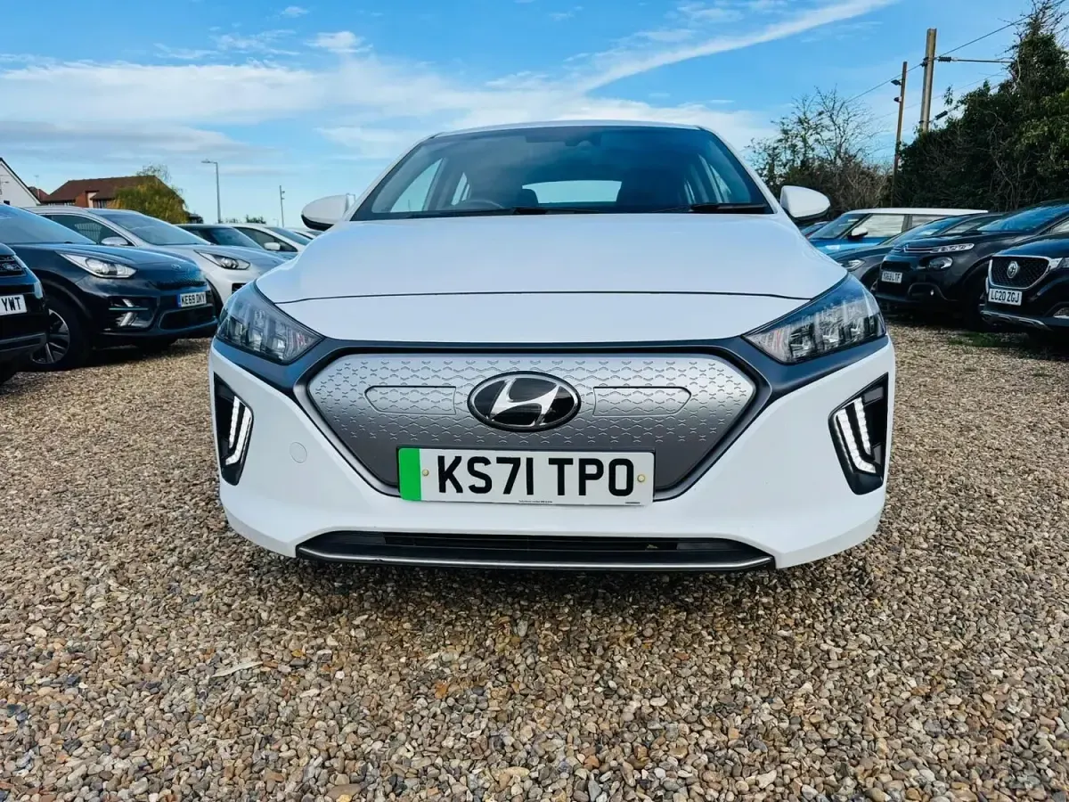 Usado Hyundai Ioniq Premium 100 kW (136 HP) 2022 Branco Citadino