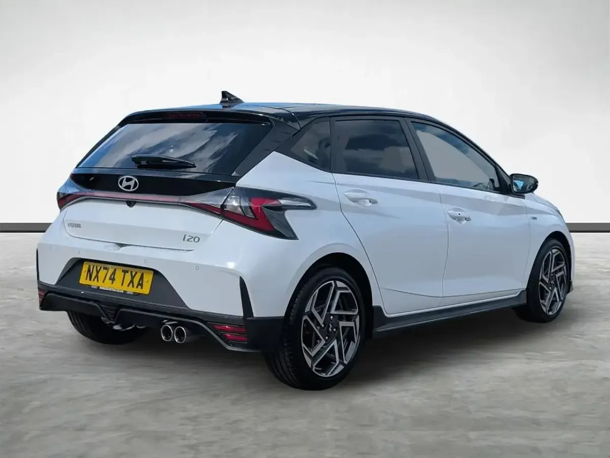 Used Hyundai i20 N Line 99 HP (72 kW) 2024 White Hatchback