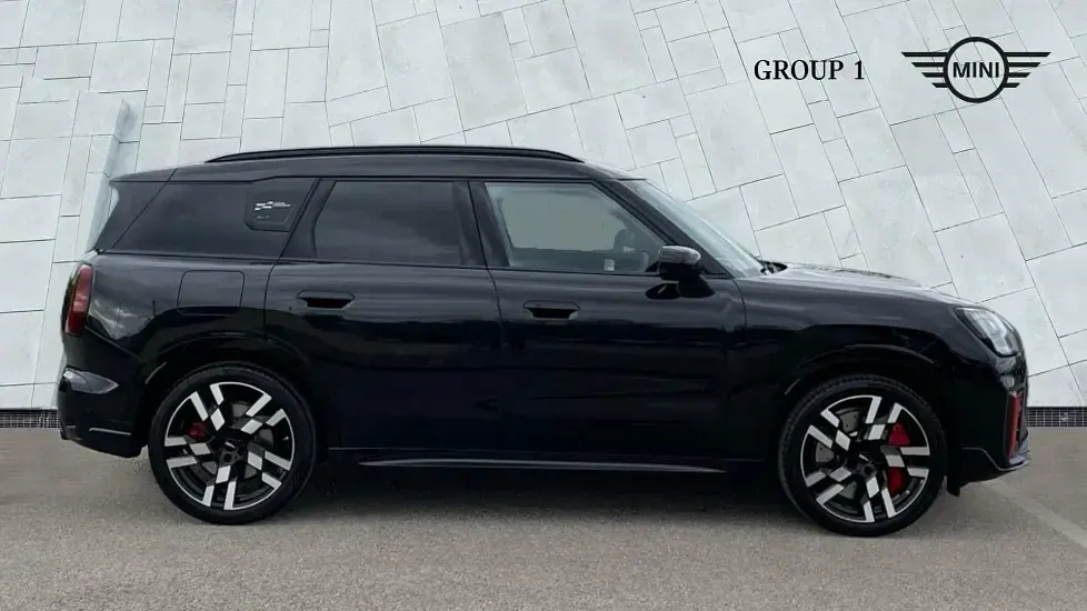 Used Mini John Cooper Works Countryman 300 HP (220 kW) 2025 Black SUV