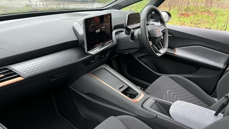 New Cupra Born e-Boost 169 kW (231 HP) 2026 Premium solid  vapor grey Hatchback