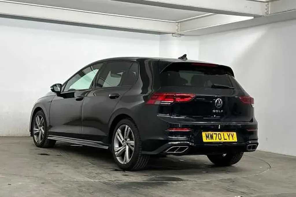 Używany VW Golf VII R-line 150 KM (110 kW) 2020 Czarny Hatchback