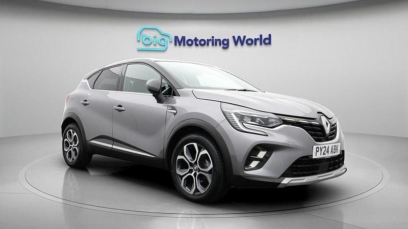 Second-hand Renault Captur Techno 90 CP (66 kW) 2024 Gri SUV