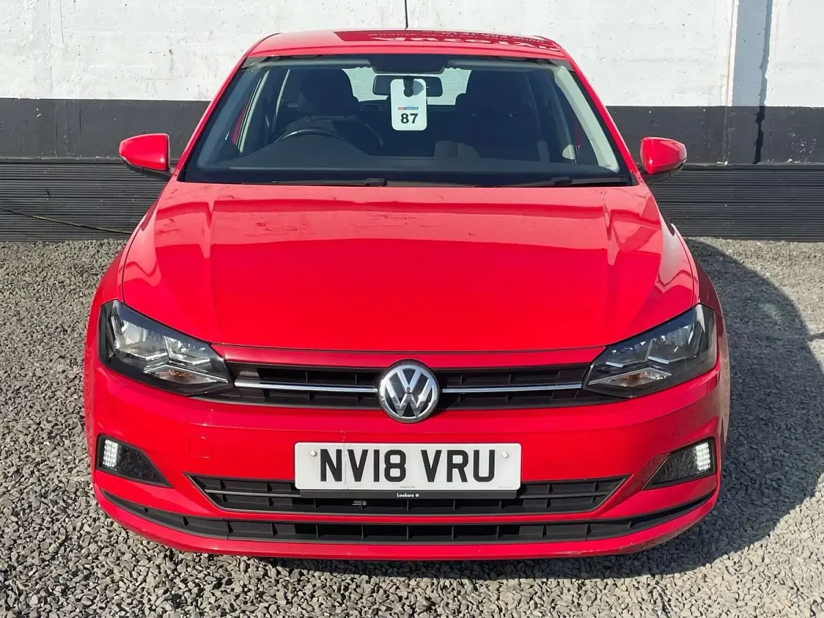 Used VW Polo SE 65 HP (47 kW) 2018 Red Hatchback