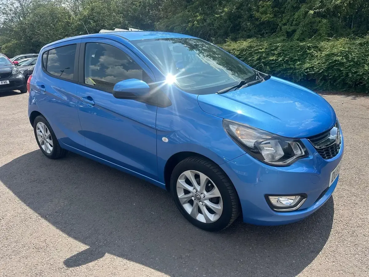 Used Vauxhall Viva 75 HP (55 kW) 2015 Blue Hatchback